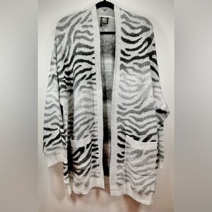 NWOT BOBEAU Women’s Plus Size‎ Ombre Zebra Stripe Sweater Cardigan Size 3X